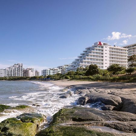 サンタ マルタ マリオット リゾート プラヤ ドルミーダ サンタ・マルタ エクステリア 写真 The hotel from the beach