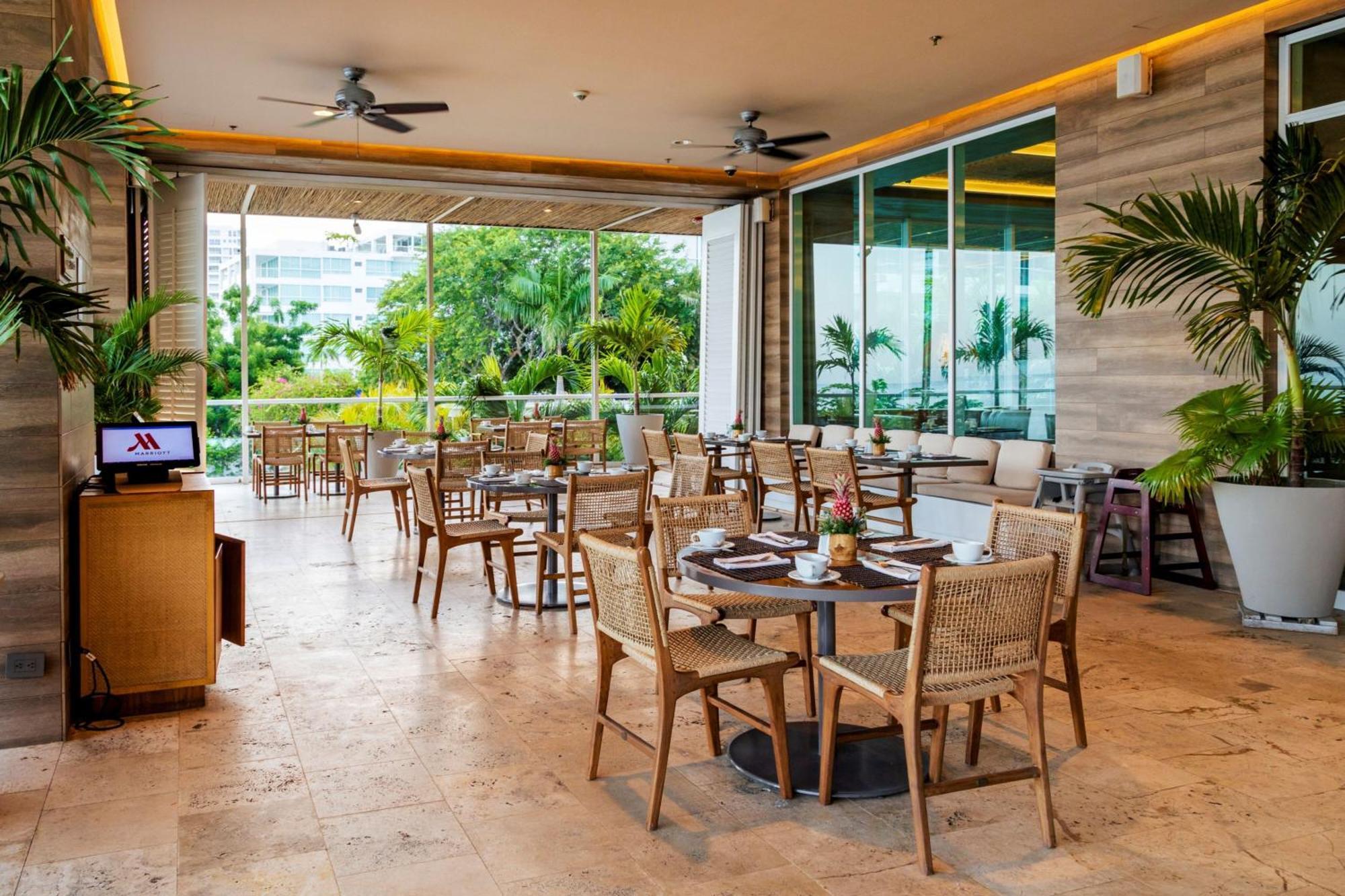 サンタ マルタ マリオット リゾート プラヤ ドルミーダ サンタ・マルタ エクステリア 写真 The W Lounge at Suvarnabhumi Airport